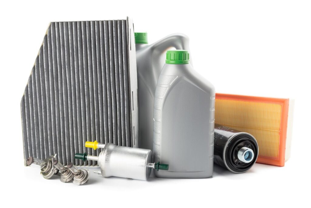 car-oil-filters-motor-oil-can-isolated-white_93675-128253